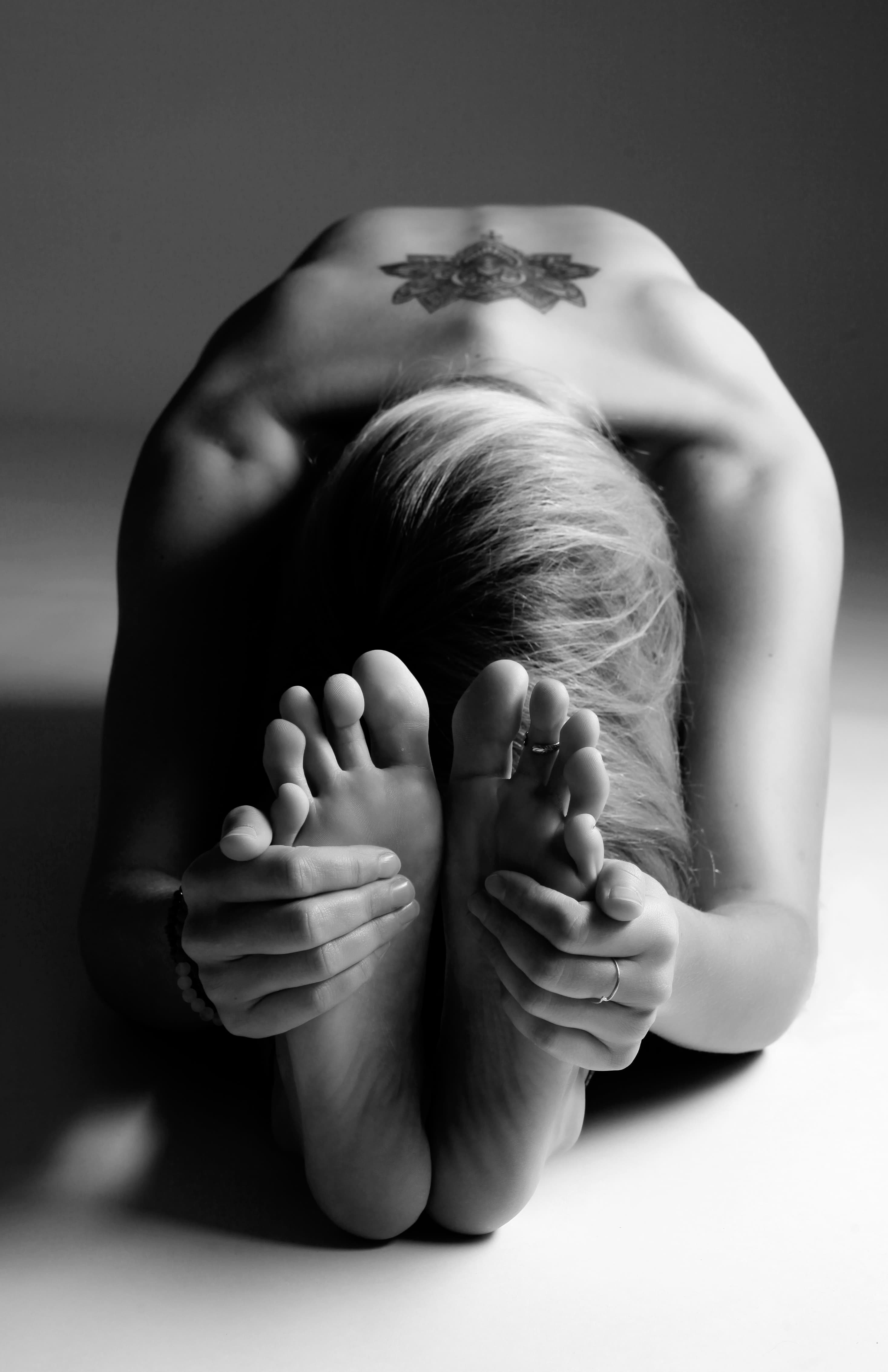 Yoga-Praxis — ruhige Stunde im Studio